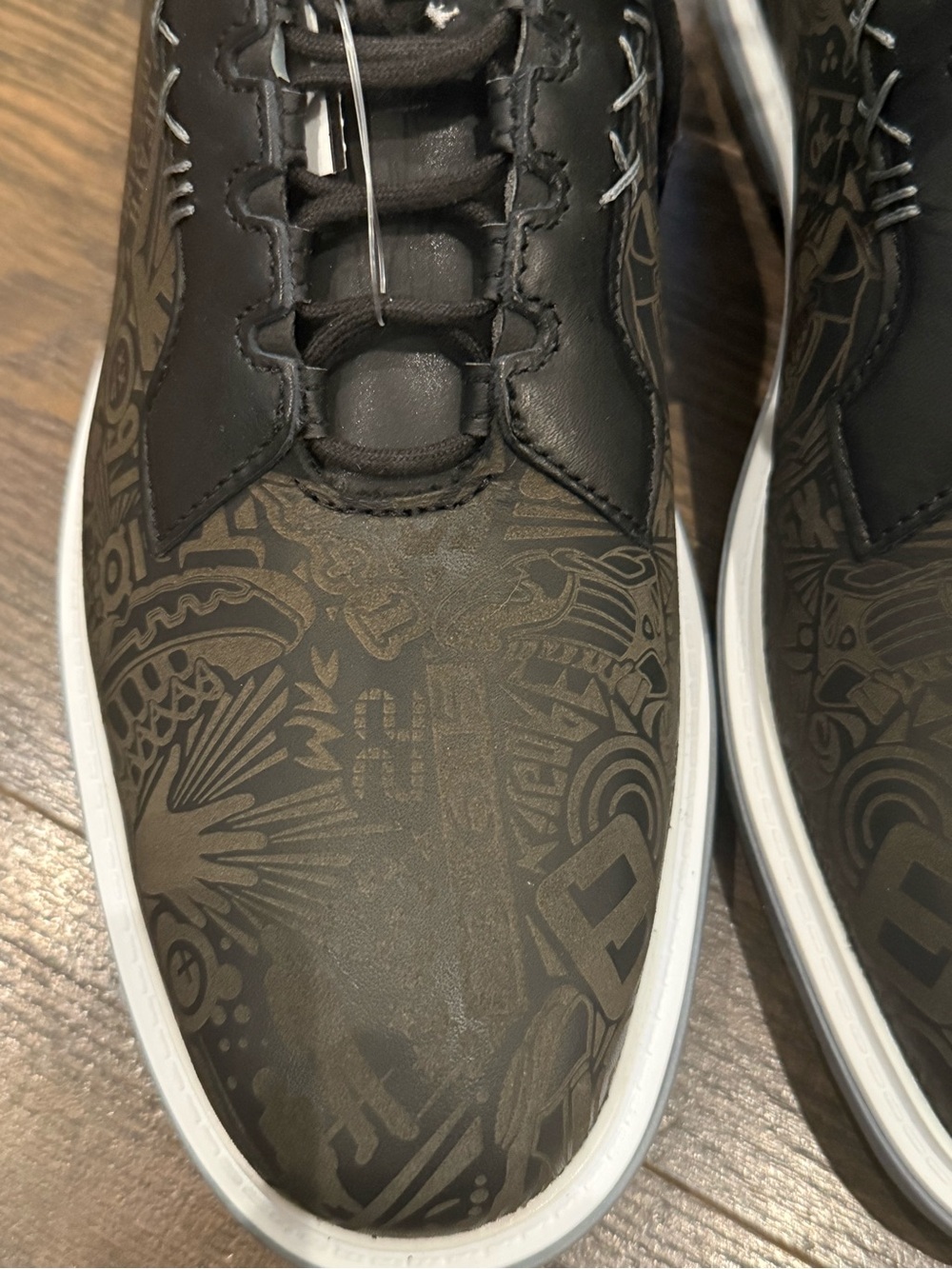 New Nike Air Jordan Men’s Black & White Graphic Lace-Up Sneakers Golf Shoes 9.5 - Picture 5 of 7